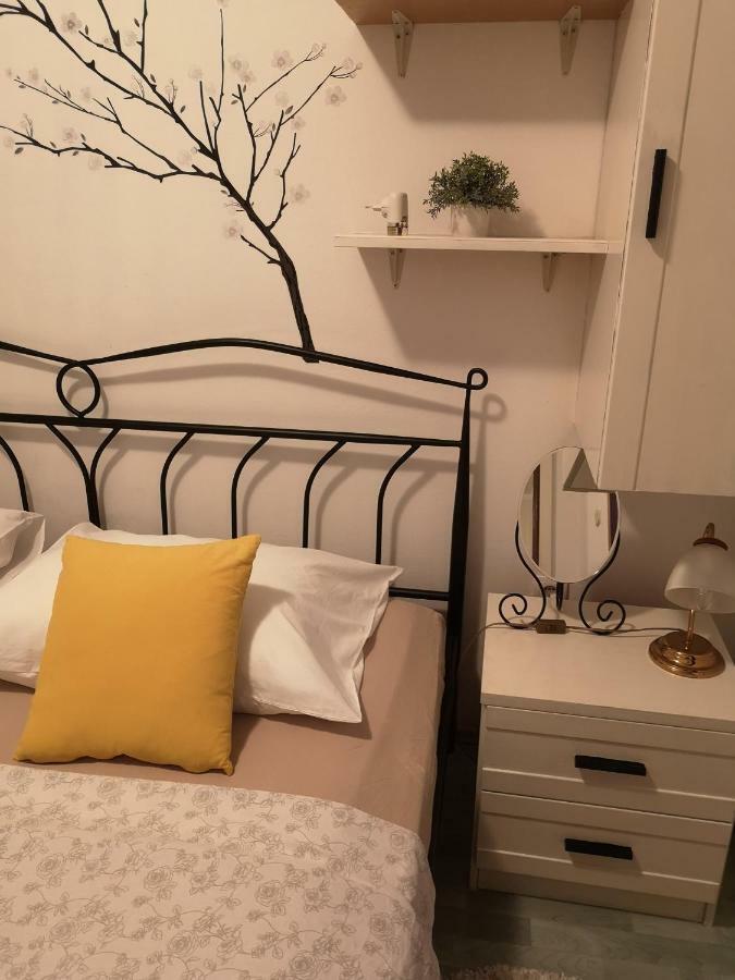 Apartman Mera Lägenhet Zadar Exteriör bild